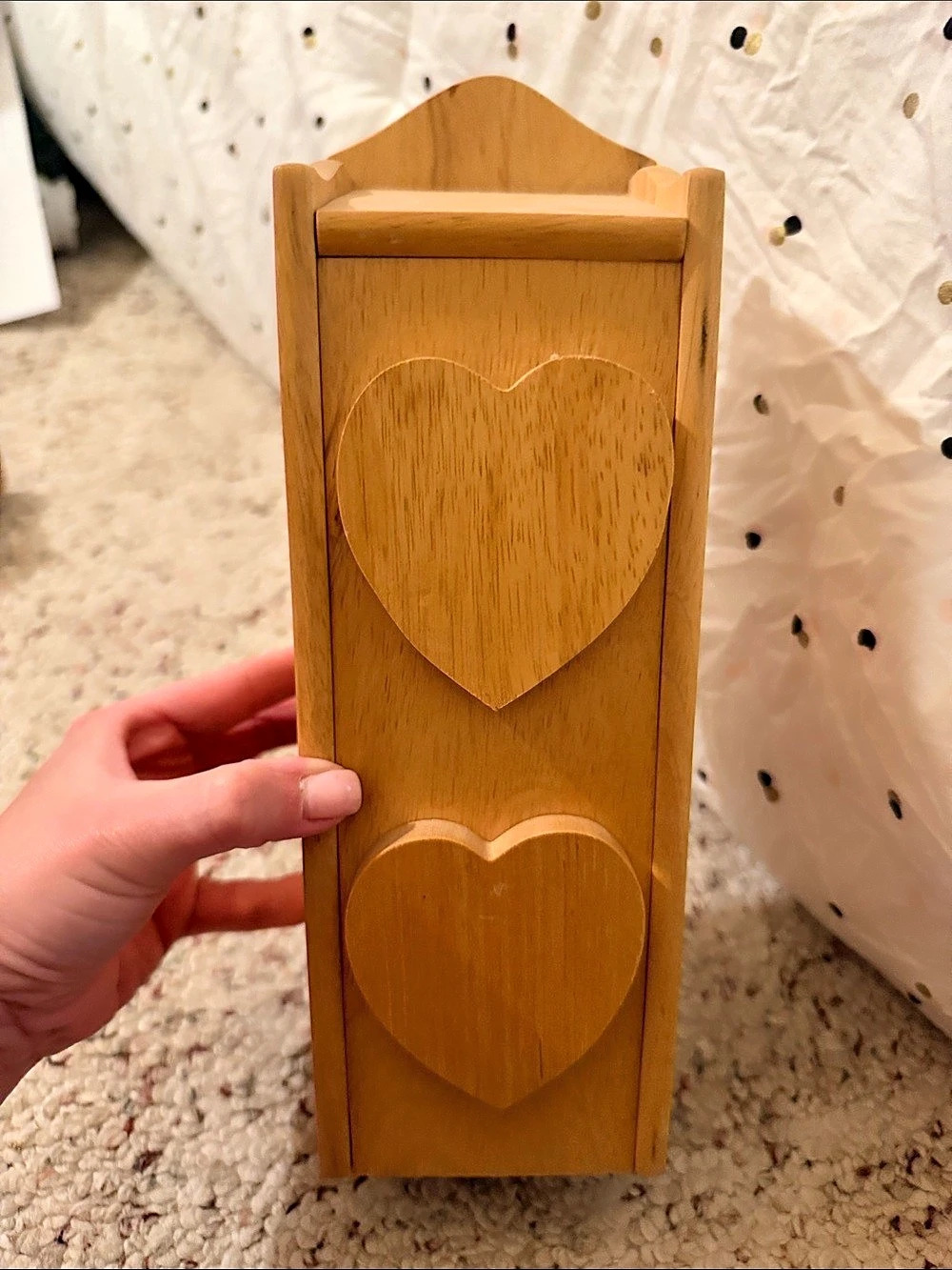 Brown Wooden Heart Front Wall-Mounted Storage Box